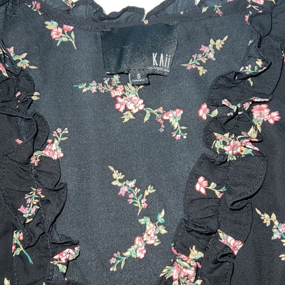 Flowy Floral ruffled blouse - Picture 4 of 6